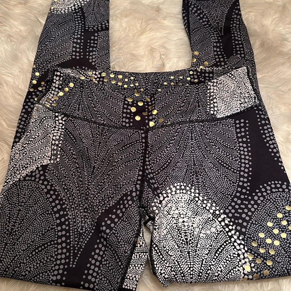 Fabletics - Picture 2 of 3